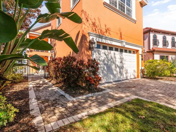 1554 COROLLA CT, Reunion, FL 34747