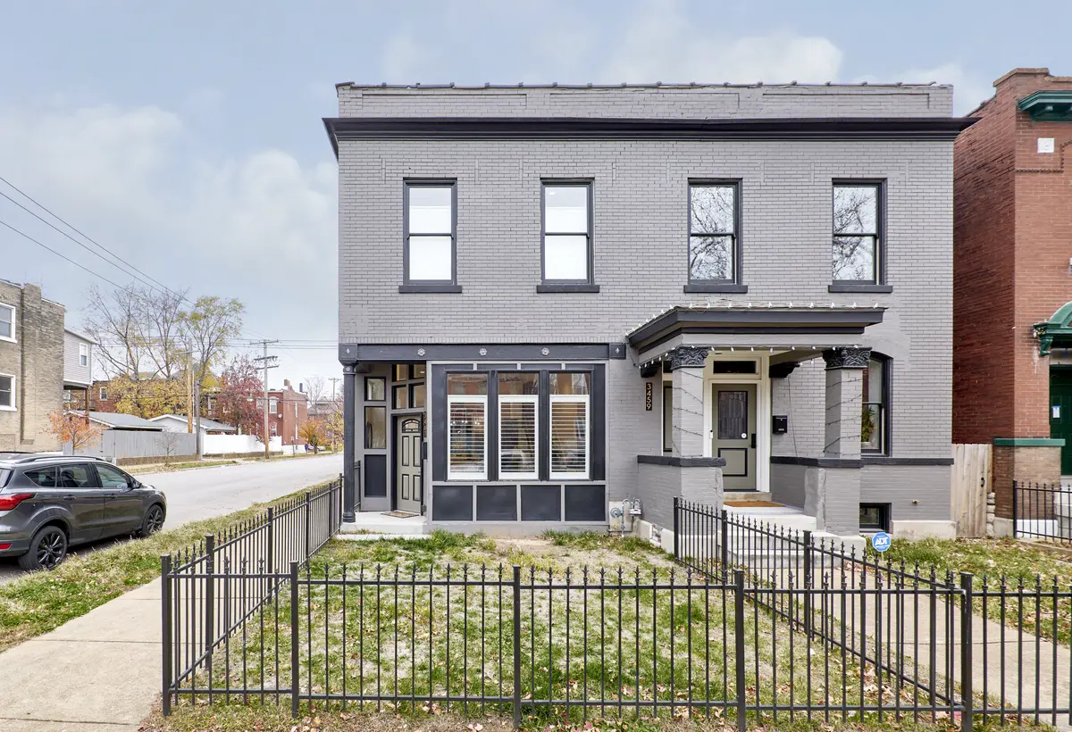 3461 Utah St, St Louis, MO 63118-2726