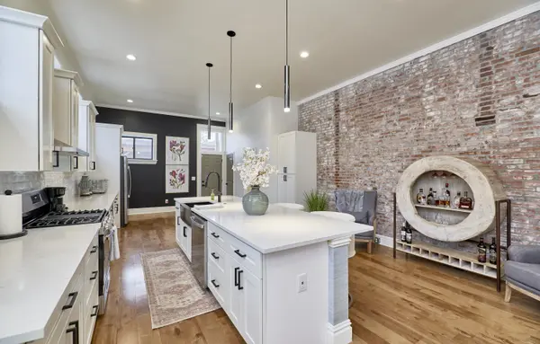 3461 Utah St, St Louis, MO 63118-2726