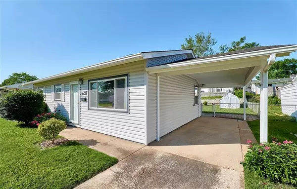 4622 Heege RD, St Louis, MO 63123