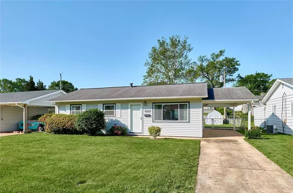 4622 Heege RD, St Louis, MO 63123