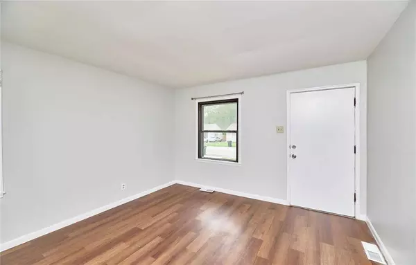 10359 Renfrew DR, St Louis, MO 63137