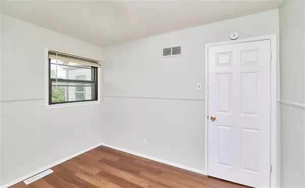 10359 Renfrew DR, St Louis, MO 63137