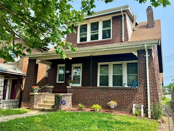 3905 Tholozan AVE, St Louis, MO 63116