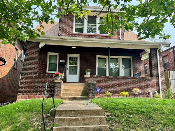 3905 Tholozan AVE, St Louis, MO 63116