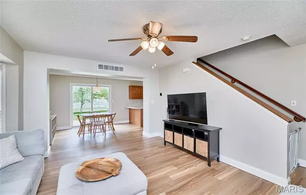 13 Deer Grove DR, St Peters, MO 63376