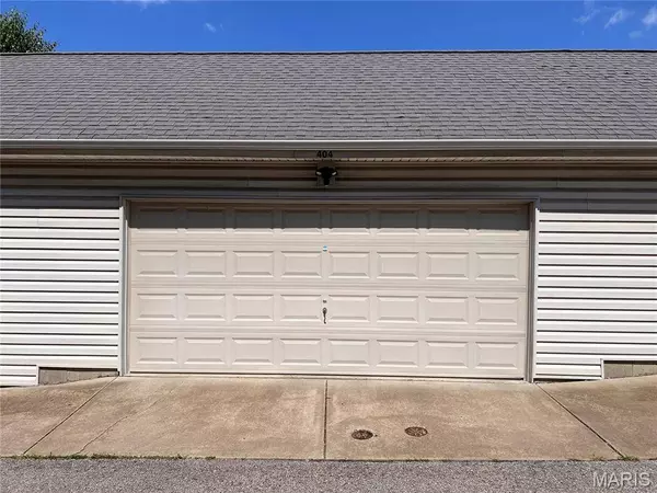 404 N Sarah ST, St Louis, MO 63108