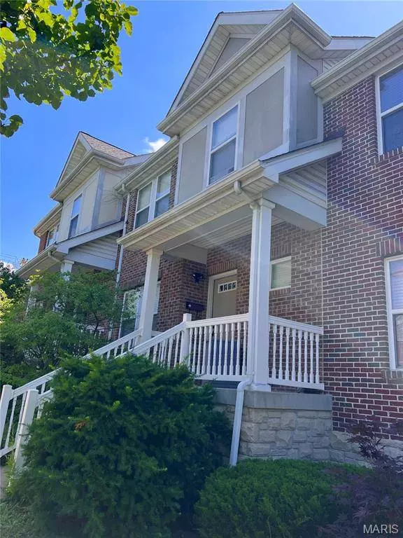 404 N Sarah ST, St Louis, MO 63108