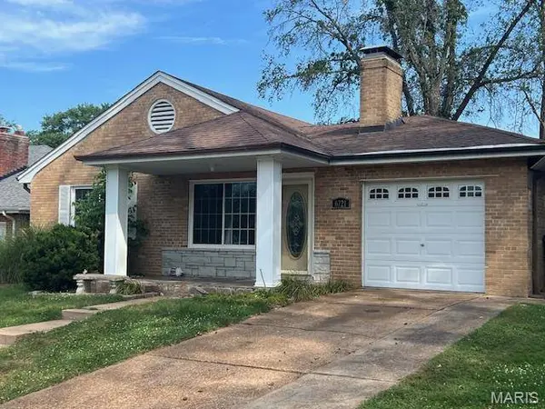 6721 Itaska ST, St Louis, MO 63109