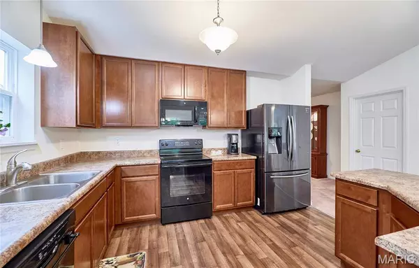 5124 Eagle Wing CT, MO 63025