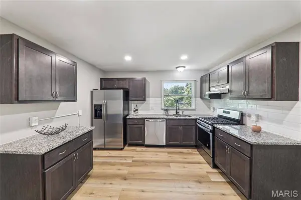 11869 Galba DR, Black Jack, MO 63033