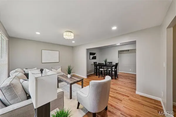 11869 Galba DR, Black Jack, MO 63033