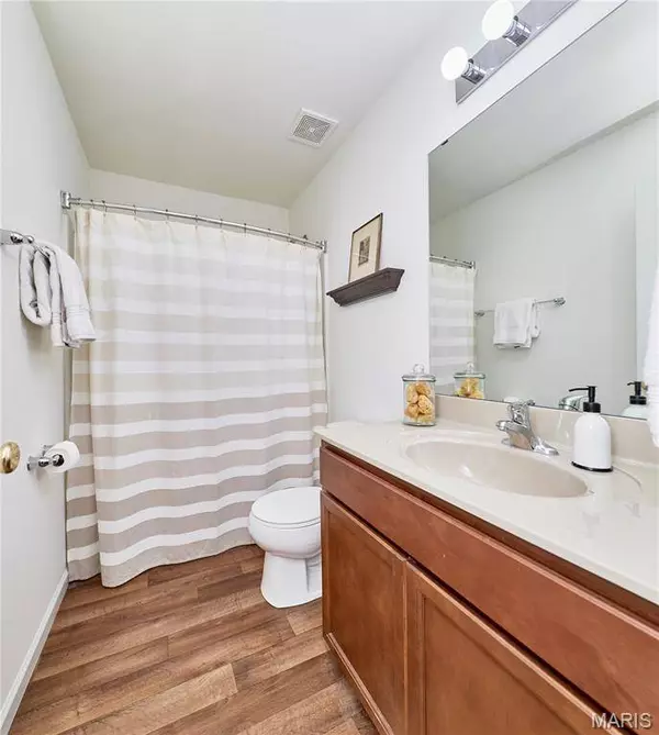 5124 Eagle Wing CT, MO 63025