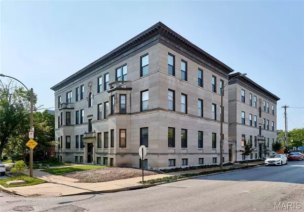 4256 Maryland AVE, St Louis, MO 63108