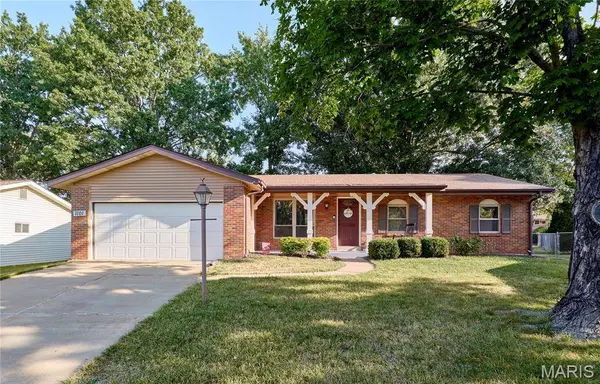 1101 Holgate DR, Manchester, MO 63021