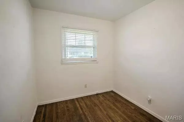 324 Shepley DR, Riverview, MO 63137