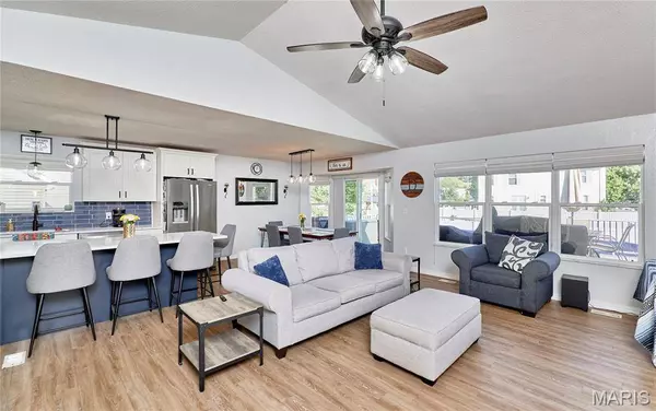 1909 Mid Summer DR, Imperial, MO 63052