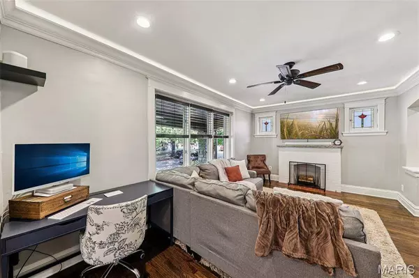 5454 Lisette AVE, St Louis, MO 63109