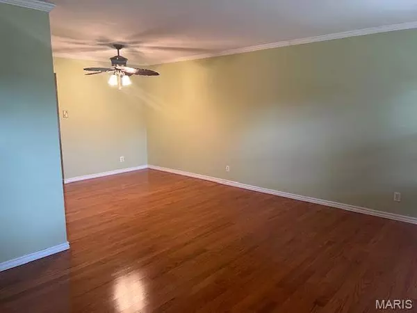 1115 James DR, Imperial, MO 63052