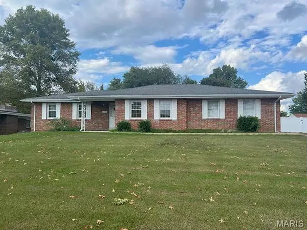 1115 James DR, Imperial, MO 63052