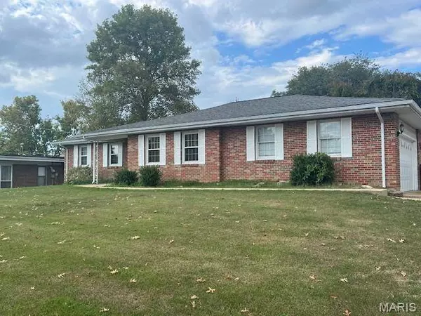 1115 James DR, Imperial, MO 63052