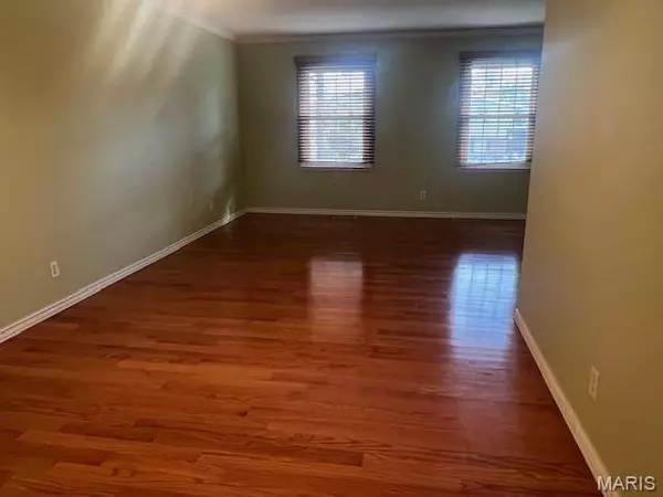 1115 James DR, Imperial, MO 63052