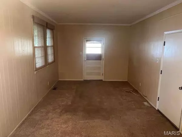 1115 James DR, Imperial, MO 63052