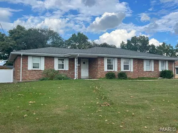 1115 James DR, Imperial, MO 63052