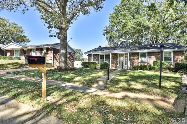 3809 Tahquitz DR, St Louis, MO 63125