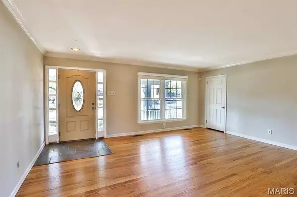 3809 Tahquitz DR, St Louis, MO 63125