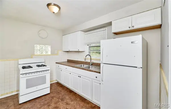 8370 Orchard AVE, University City, MO 63132