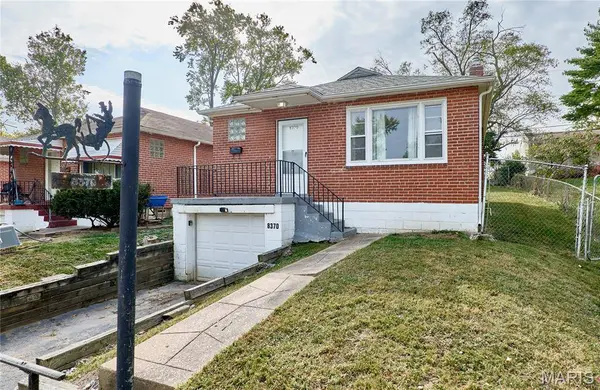 8370 Orchard AVE, University City, MO 63132