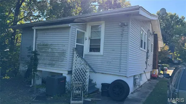 7441 Trenton AVE, University City, MO 63130