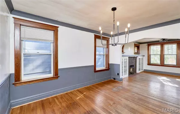 5009 Murdoch AVE, St Louis, MO 63109