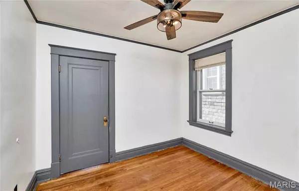 5009 Murdoch AVE, St Louis, MO 63109