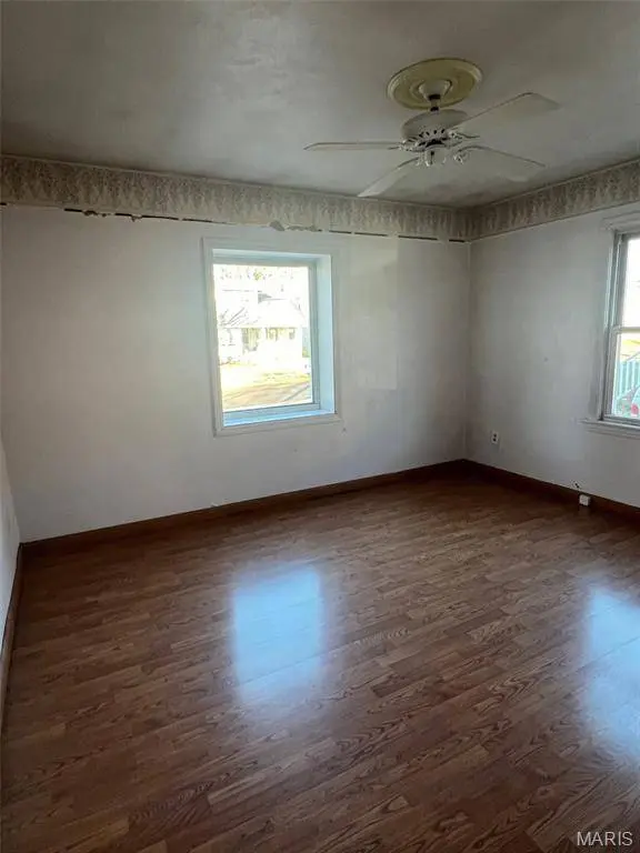 1210 Ruth DR, Kirkwood, MO 63122