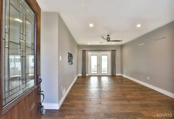 208 Huntleigh DR, St Louis, MO 63122