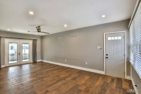 208 Huntleigh DR, St Louis, MO 63122