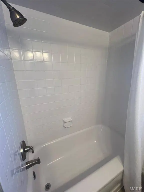 7113 Coronado AVE, St Louis, MO 63116