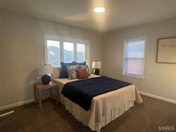 7113 Coronado AVE, St Louis, MO 63116