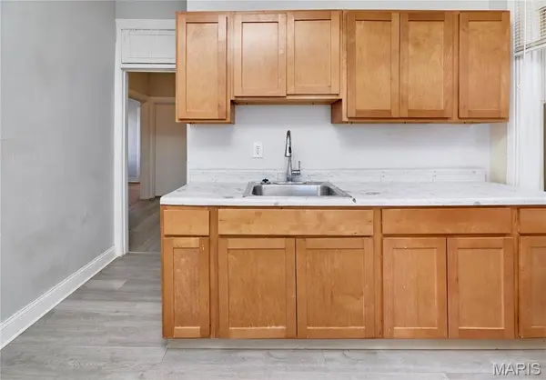 953 Catalpa ST, St Louis, MO 63112