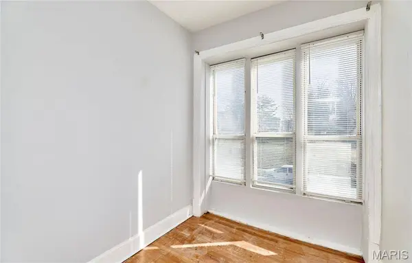 953 Catalpa ST, St Louis, MO 63112