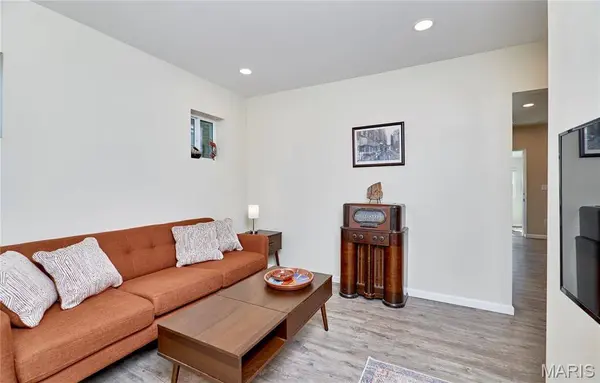 4132 Miami ST, St Louis, MO 63116