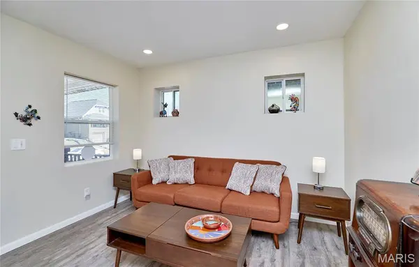 4132 Miami ST, St Louis, MO 63116