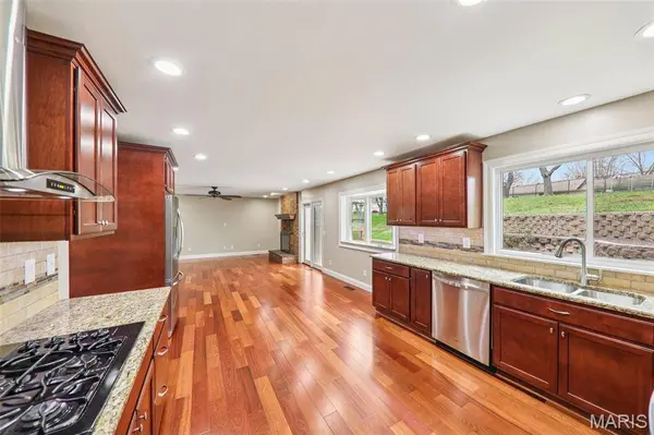 5421 Regalway DR, Mehlville, MO 63129