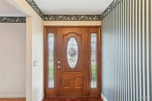 5421 Regalway DR, Mehlville, MO 63129