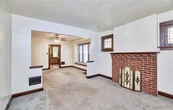 3125 Thelma AVE, St Louis, MO 63121