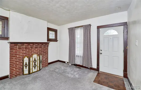 3125 Thelma AVE, St Louis, MO 63121