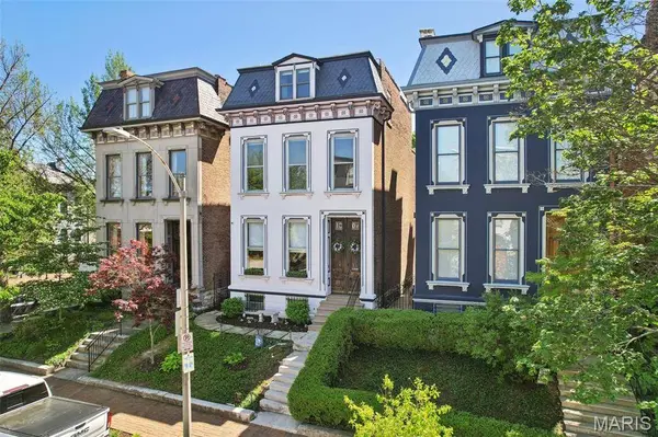 1804 Hickory ST, St Louis, MO 63104