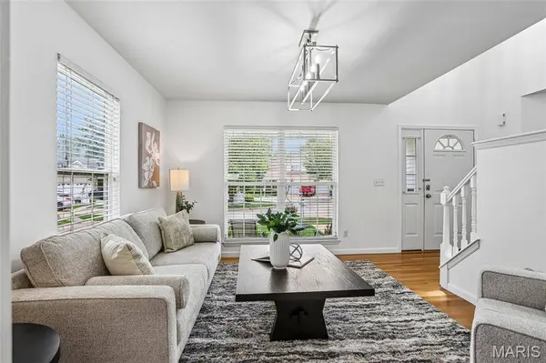 511 Winter Garden DR, Fenton, MO 63026
